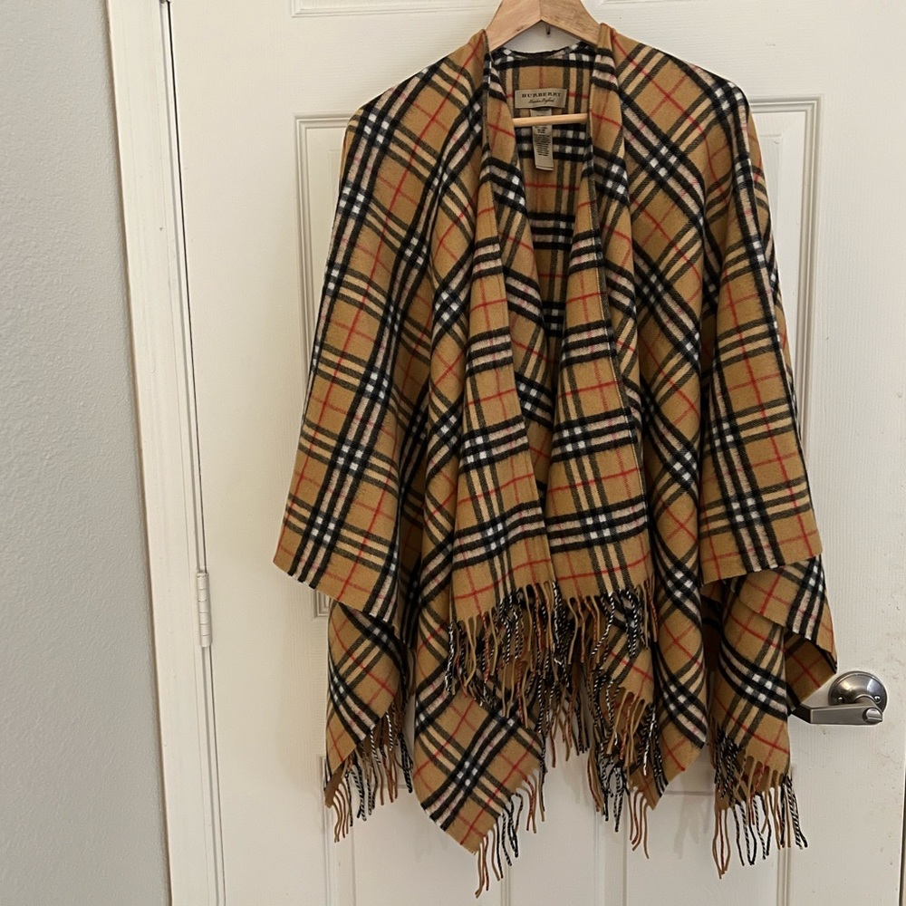 Burberry cashmere vintage check cape scarf, brand new